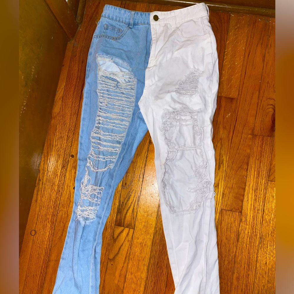 Split Bleach Jeans
